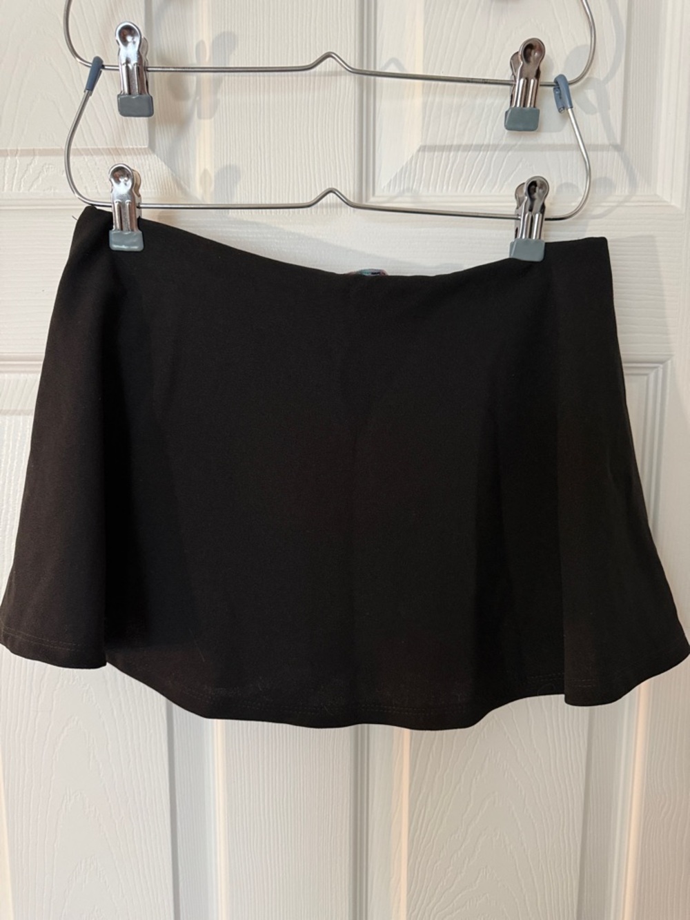 URBAN OUTFITTERS Black Flared Mini Skirt/Women's Skater Style sewn in shorts XS - Picture 4 of 4